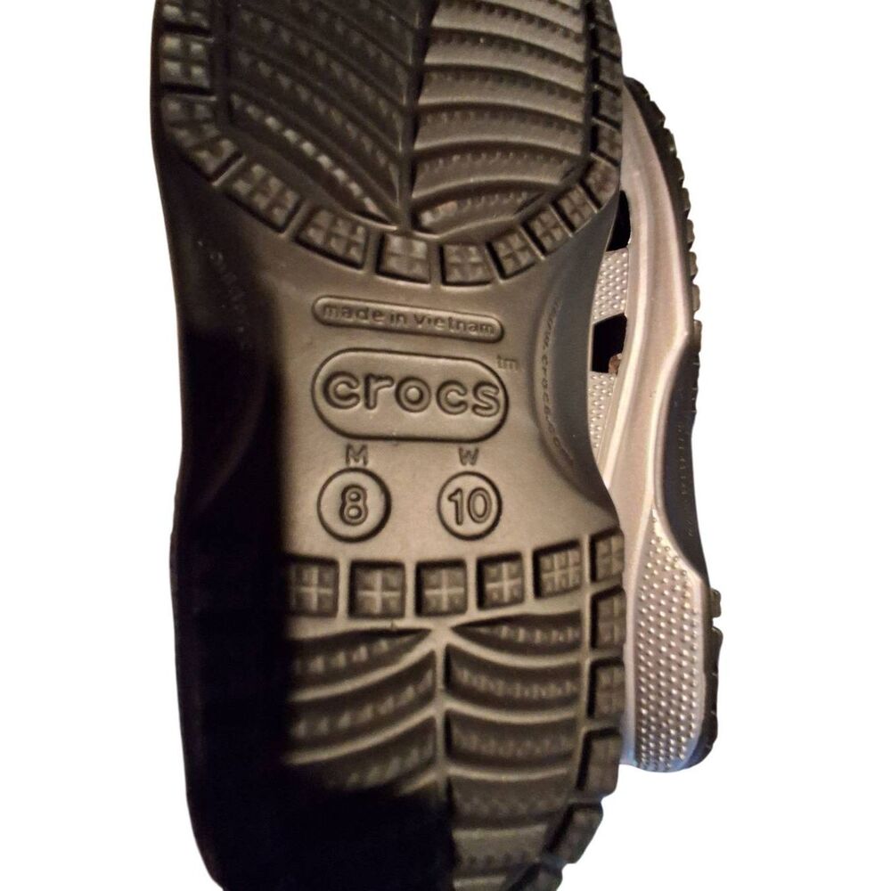 Crocs silver metalic Unisex clogs mens 8 women's 10 - Picture 4 of 6